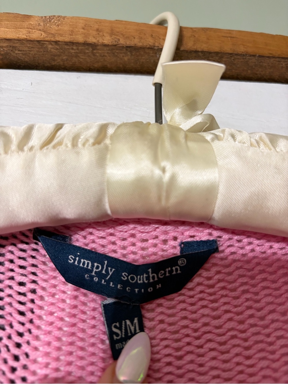 Simply Southern Pink Knit Top with Navy Tag - Picture 2 of 8